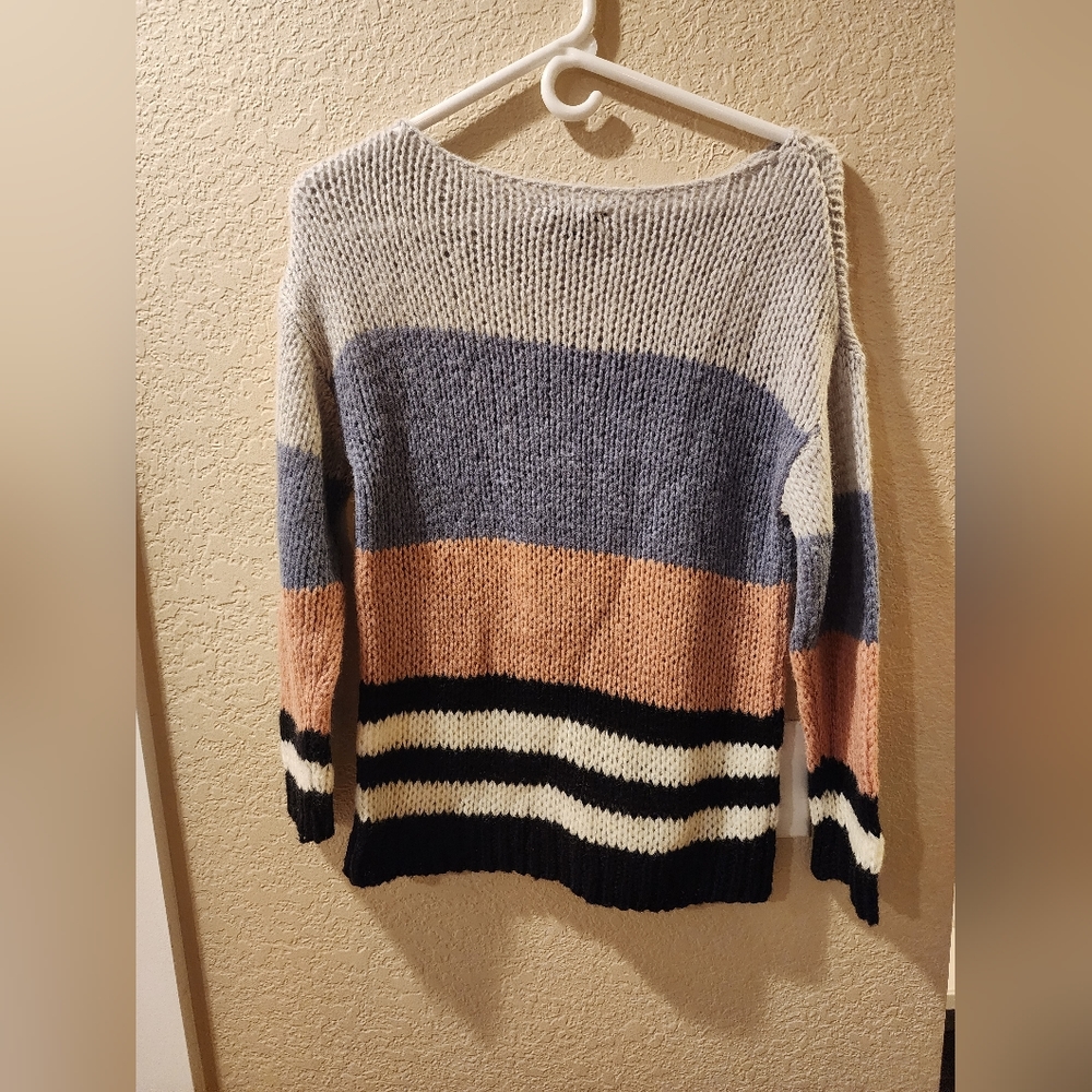 ⭐️Lucky Brand Women’s Color Block Sweater Size XS - Picture 2 of 4
